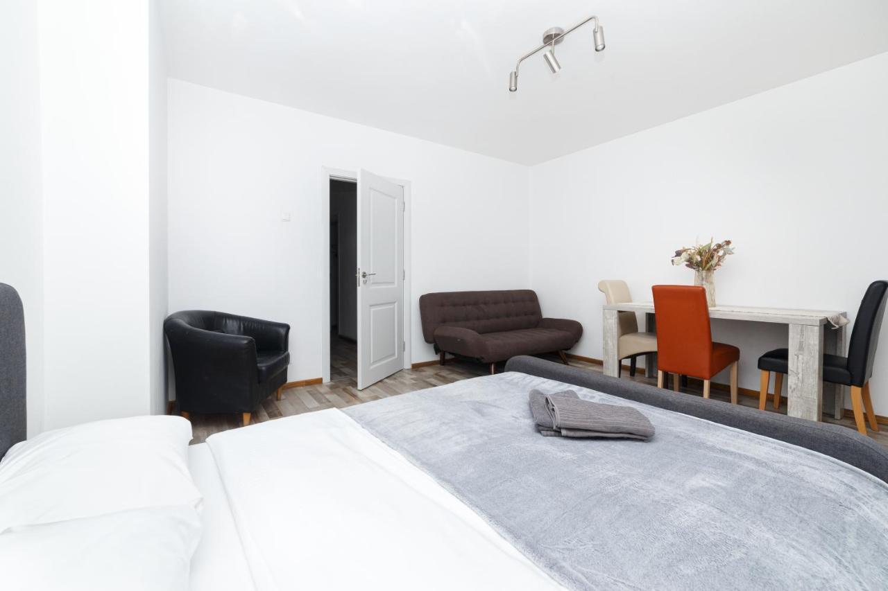 Color Apartments Street Blanari 12 Bukareszt Zewnętrze zdjęcie
