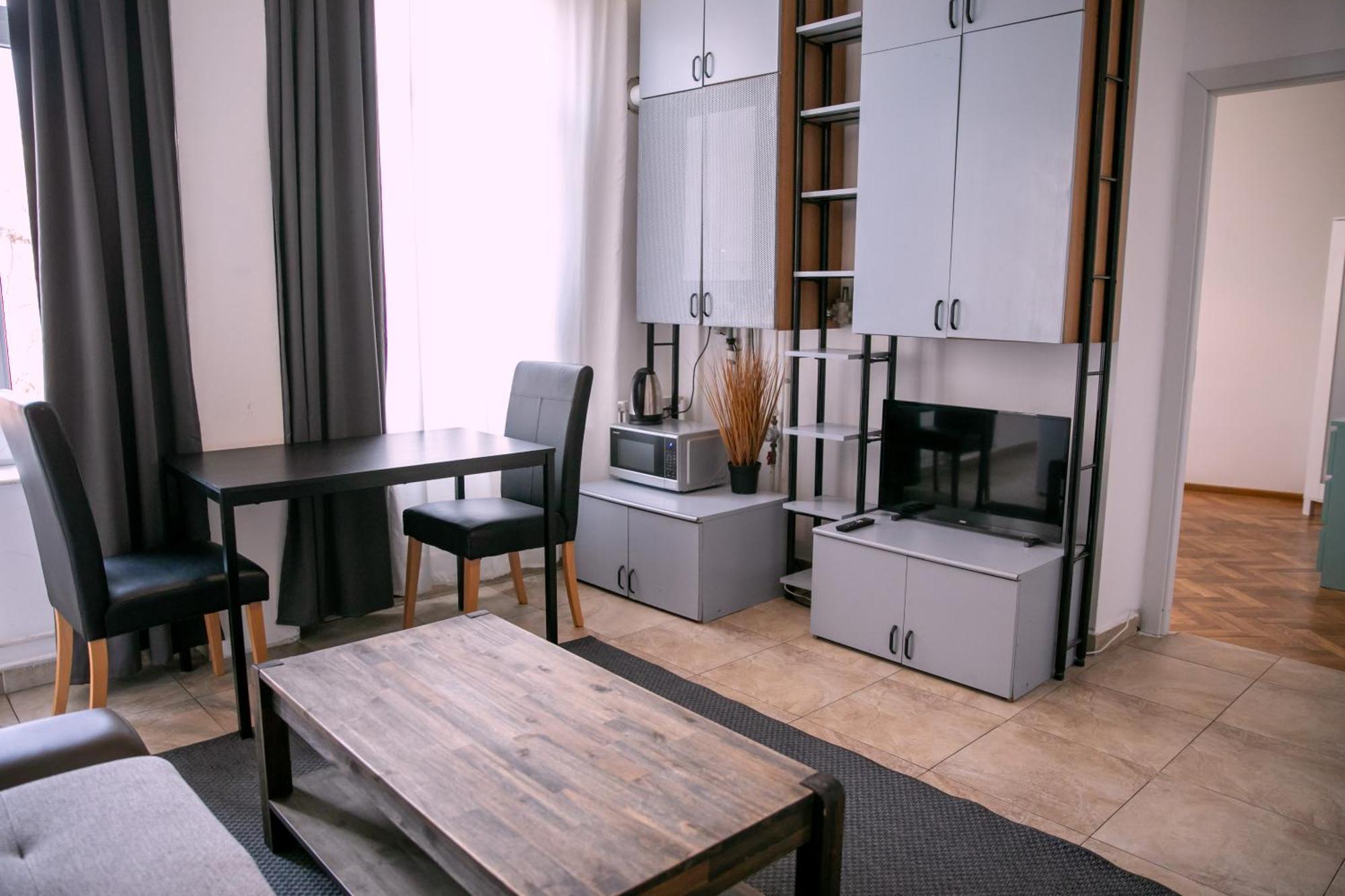 Color Apartments Street Blanari 12 Bukareszt Zewnętrze zdjęcie
